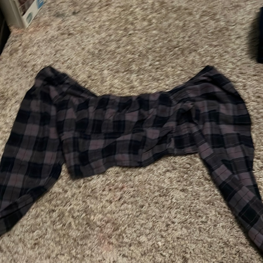 PURPLE/BLACK PLAID LONG SLEEVE CROP TOP
